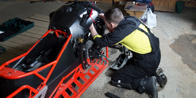 Read more about the article Snowmobile Troubleshooting Guide