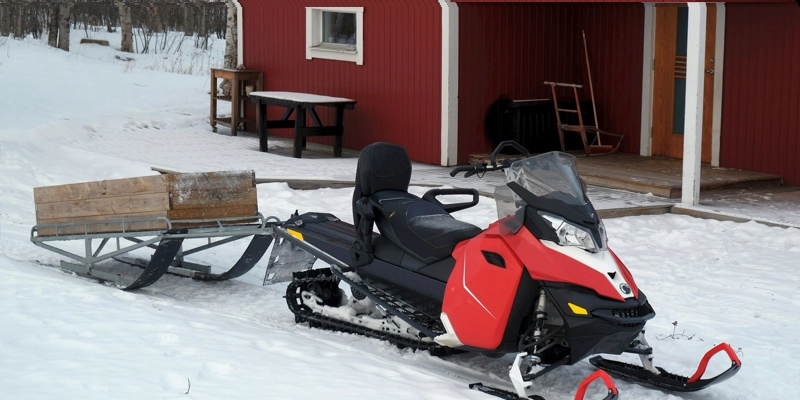 Read more about the article Snowmobile Uses and Benefits